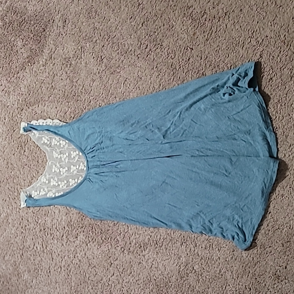 Solid and lacy tank
